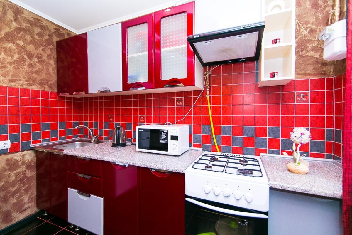 Vip Apartmens Faraon On Illinskaya 1 Floor Sumy Zewnętrze zdjęcie